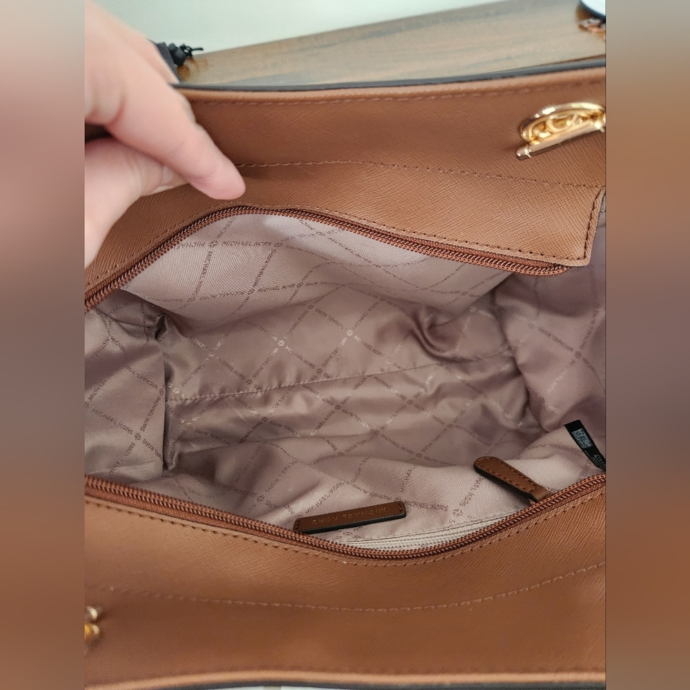 Michael Kors Saffiano Leather Bag - Picture 8 of 10